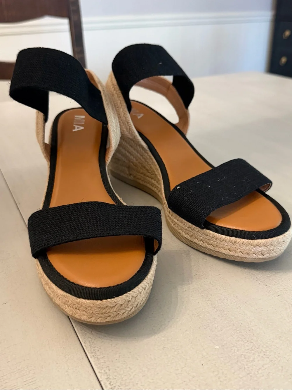 MIA Women’s Brittni Black & Tan Espadrille Wedge Sandals Sz 11 NWOT